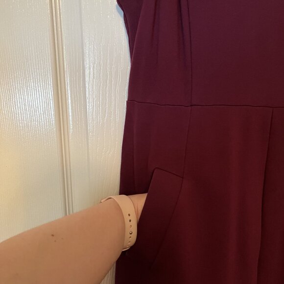 Lands End Dress Womens Sz 10 Ponte Knit Sleeveless Back Zip Sheath BURGUNDY WINE - Picture 3 of 5